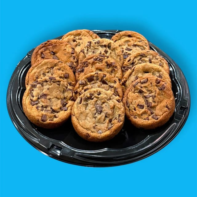 Catering: 1 Dozen House Chocolate Chip Cookies.